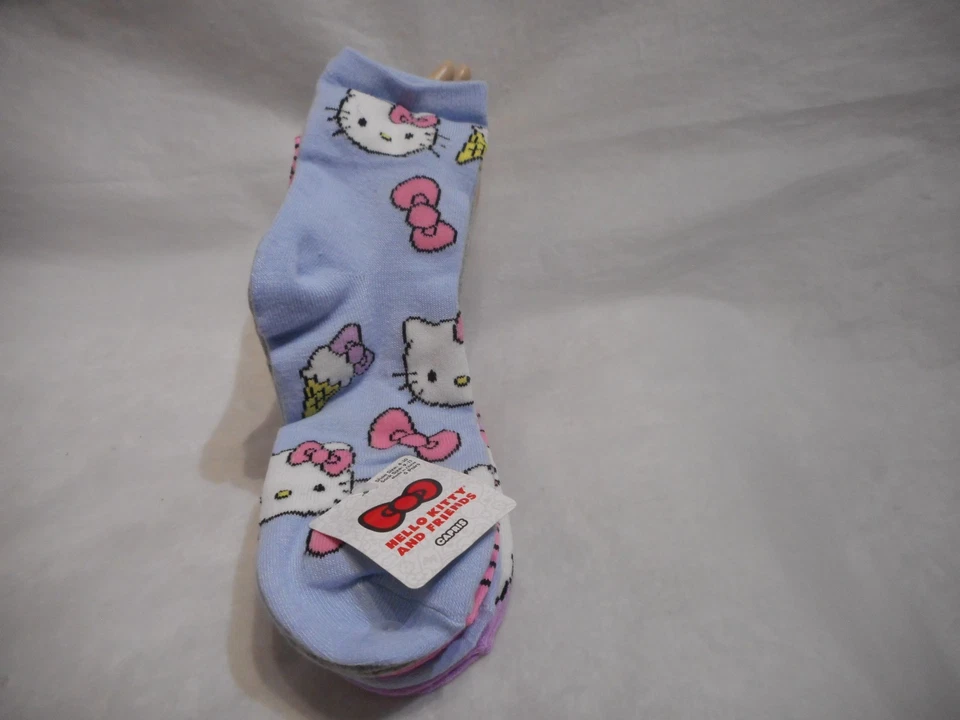 Hello Kitty And Friends  5 Pairs Multicolor Women's Socks. Size 9-11 - Image 1 of 4