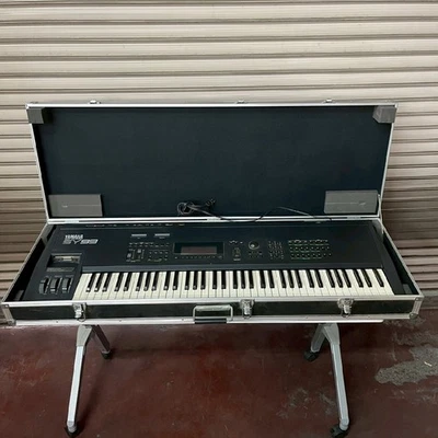 Yamaha SY99 76 teclas sintetizador Foto 1 de 4