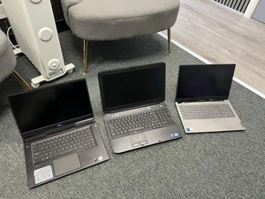 Joblot of 3 Laptops. Sold For Spares. Faulty, Junk, No Refunds No Returns - Afbeelding 1 van 14