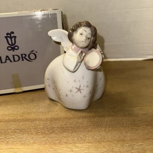 Lladro Figur #6530 Engel mit Tamburin, originalverpackt - Bild 1 von 11