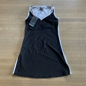 Neu mit Etikett Nike One Dri-Fit Training Athletik Tennis Kleid Strampler schwarz Small 2001 - Bild 1 von 9