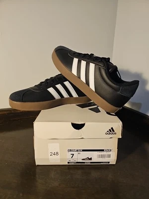 Zapatillas Adidas VL Court 3.0 para niños nuevas con etiquetas, unisex para niños, talla 7, estilo clásico Foto 1 de 4