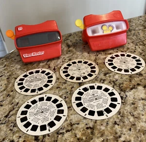 2 giocattoli 3D Viewmaster rossi vintage testati con 5 bobine - Foto 1 di 11