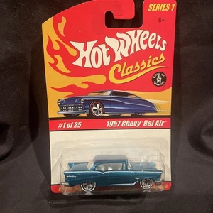 Hot Wheels Classics Serie 1 '57 Chevy Bel Air Cromo Azul 1:64 Fondo de Metal - Imagen 1 de 6