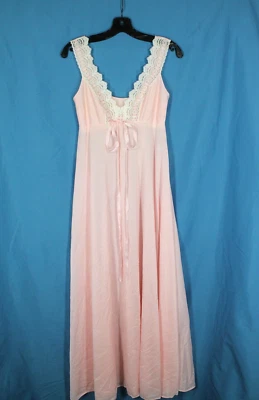 VTG OLGA Thin NYLON Pink SECRET STRETCH Floral/Lace V-Neck PEIGNOIR NIGHTGOWN 32 - Image 1 of 4