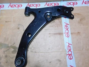 PARA TOYOTA COROLLA 1997-2001 CONDUCTOR DELANTERO DERECHO WISHBONE - Imagen 1 de 3