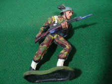 XILOPLASTO '60 's TOY SOLDIER 1/32 IN GOMMA SOLDATINO BERSAGLIERE CON MIMETICA