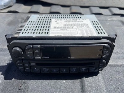 Chrysler Jeep Cherokee Voyager Radio Audio System P05091610AB - Bild 1 von 4