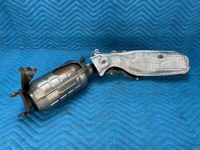 Colector de escape Lexus GX460 con escudo y sensor de O2 para pasajeros 68 k 2010-2013 OEM Foto 1 de 4