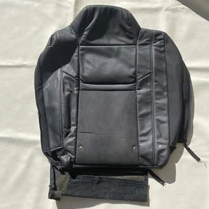 Cubierta de asiento superior derecho Dodge Challenger OEM - una (1x) pieza - Imagen 1 de 9