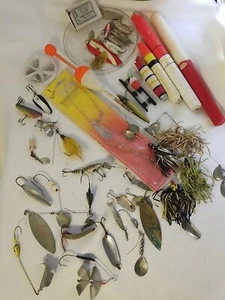 Mixed Vintage Fishing Lures Bobber Bottom Cruiser Hooks Cisco Kid Johnson Minnow - Picture 1 of 16