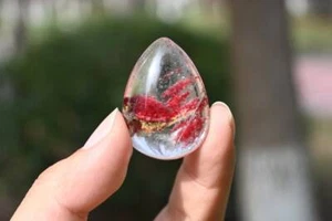 Colgante fantasma rojo (puede perforar agujero) Reiki cristal decoración sanar regalo 1 pieza - Imagen 1 de 10