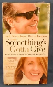 VHS! - SOMETHING'S GOTTA GIVE with Jack Nicholson & Diane Keaton - Picture 1 of 2