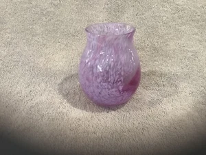 Vintage Retro Heavy Small Pink Glass Vase, 10cm - Picture 1 of 2
