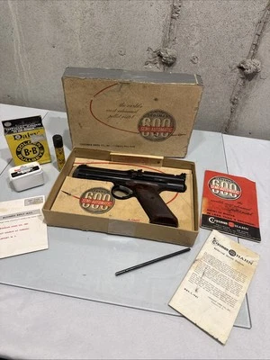 Crosman Model 600 Semi-Automatic  Pellet Pistol Pellgun .22 Cal Vtg Excellent! - Image 1 of 4