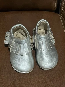 Old Soles Leather Toddler Shoes Metallic Silver Moccasins Size 7 - Picture 1 of 5
