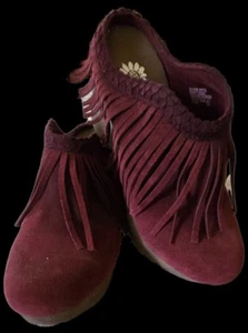 Yellow Box Women's Western Fringed Suede Cranberry Clog Size 6.5 - Picture 1 of 6