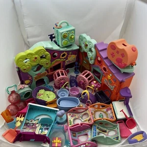 Lote de casas de juegos aleatorias y accesorios surtidos Littlest Pet Shop para adolescentes emergentes - Imagen 1 de 13