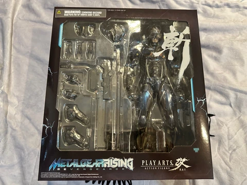 NEW SEALED Play Arts Kai RAIDEN Metal Gear Rising Revengeance Square Enix Figure Cover