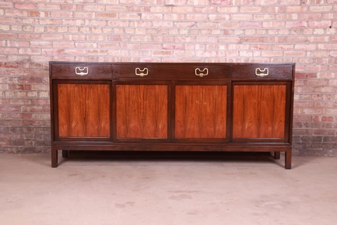 Edward Wormley for Dunbar Rosewood and Walnut Sideboard Credenza, 1950s Cover