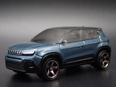 2023-2025 JEEP Avenger 4 Quattro Porta SUV Blu 1/64 Diorama Scala Modellino - Immagine 1 di 4
