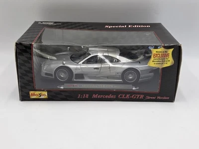 Mercedes-Benz CLK-GTR 1998 edición especial MAISTO versión calle escala 1/18  Foto 1 de 4
