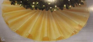 Jaclyn Smith 48" Christmas Tree Skirt Gold with Ruffled Overlay - NIP! - Imagen 1 de 1