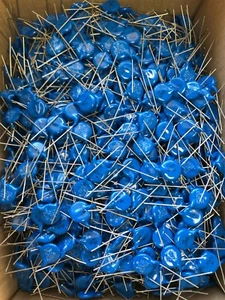 LOT OF 100pcs WKO 4n7 M IEC 384-14/2 interference suppressor capacitors 4700pF - Picture 1 of 3