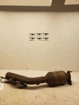 Colector de escape de pasajeros Toyota 4 RUNNER 6 cilindros motor 1GRFE 2004-2009 FABRICANTE DE EQUIPOS ORIGINALES Foto 1 de 4