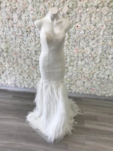 Alfred Angelo Sapphire wedding dress size 4 ivory feather - Picture 1 of 7