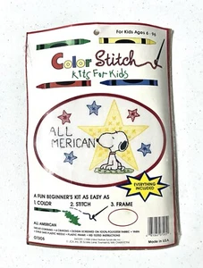 Kit punto colore per bambini Snoopy All American Color Stitch Frame 07205 sigillato - Foto 1 di 2