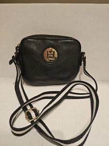 NEW - TOMMY HILFIGER BLACK PEBBLED LEATHER CROSSBODY PURSE SMALL - Picture 1 of 15
