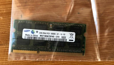 Samsung M471B5673FH0-CF8 2GB 2Rx8 SODIMM PC3-8500S-07-10-F2 DDR3 Laptop Memory - Image 1 of 2