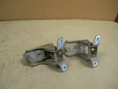 1994 Mazda B3000 Factory Door hinges right passenger side upper lower door hinge - Image 1 of 4