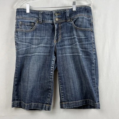 CAbi JEANS Shorts Women's Sz 6  Mid Rise Denim Bermuda Style #424 Whiskered - Image 1 of 4