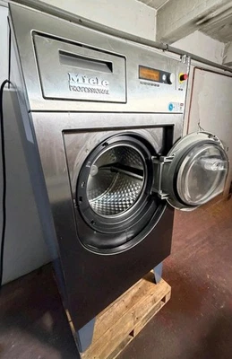 Miele PW811 EL - Lavadora comercial con base 11kg  - Imagen 1 de 4