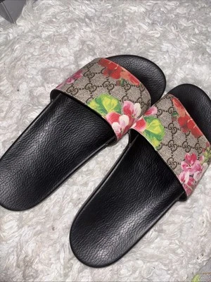 Sandalias Gucci para mujer GG Blooms Supreme florales talla 44 (UE) 11 u 11,5 (EE. UU.) Foto 1 de 4