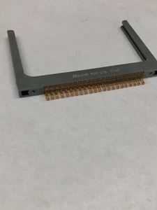 Kartenbuchse mit Lötfahnen und Führungen, 44-polig, Plattenhalterung, NEU - Bild 1 von 3