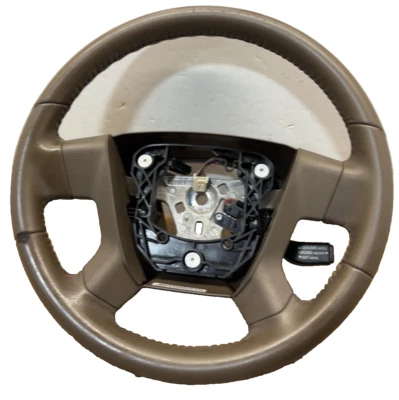 Volante Jeep Patriot 2007 - OEM: 1FS56DK7AB - VER FOTOS PARA VER ESTADO Foto 1 de 4