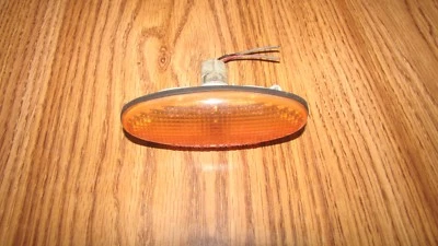 MARCADOR LATERAL GUARDABARROS AMARILLO CLARO PASAJERO DERECHO MAZDA RX7 PROTEGIDO TRIBUTE PROTEGE5 Foto 1 de 2