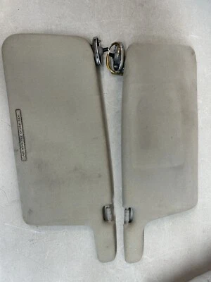 1997 讴歌 CL 遮阳板 — 第 1/4 张图片