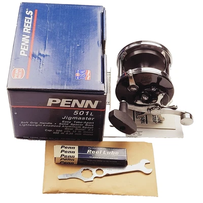 Carrete Penn 501L Jigmaster en caja negro 501 nuevo en caja nuevo carrete de aluminio estrecho Jr. R/H Foto 1 de 4