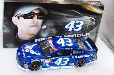 1:24 ACTION 2015 #43 FUERZA AÉREA DE LOS EE. UU. FORD FUSION RICHARD PETTY ARIC ALMIROLA 1/557 Foto 1 de 4