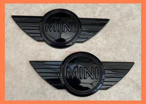 JUEGO 🇬🇧NEGRO BRILLANTE 🇬🇧MINI🇬🇧R50 R55 R56 R57 CAPÓ METÁLICO E INSIGNIAS DE MALETERO - Imagen 1 de 1