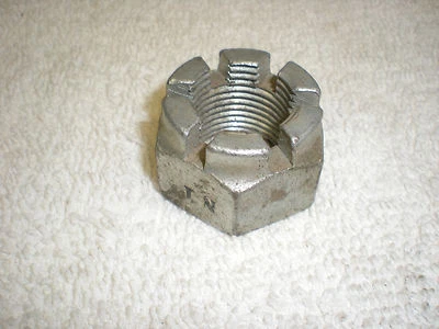 30 31 32 33 34 35 36 37 39 40 45 47 48 NASH AUBURN HUPMOBILE LAFAYETTE AXLE NUT - Image 1 of 3