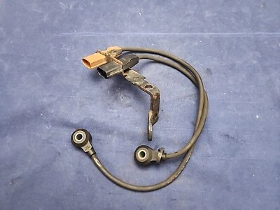 2004-2018 AUDI A8 QUATTRO - Engine Knock Sensor (Black) 079905377F A4 - Image 1 of 4