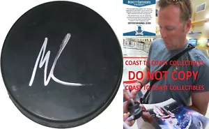 Martin Brodeur New Jersey Devils Blues signed Hockey puck proof Becket COA - Picture 1 of 4