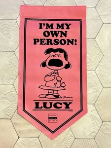 Lucy Banner Snoopy Peanuts Schultz Museum - Picture 1 of 2