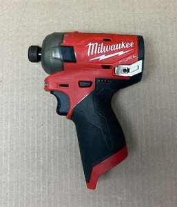 [Usato] (2551-22) Milwaukee M12 FUEL™ SURGE™ Kit Avvitatore Idraulico Esagonale 1/4" - Foto 1 di 6