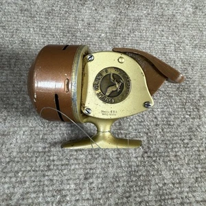 VINTAGE Eagle Claw ECA Closed Face Spinning Fishing Reel Push Button Metal Body - Picture 1 of 6